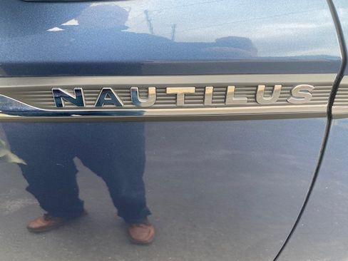 Used 2019 Lincoln Nautilus Select image 18