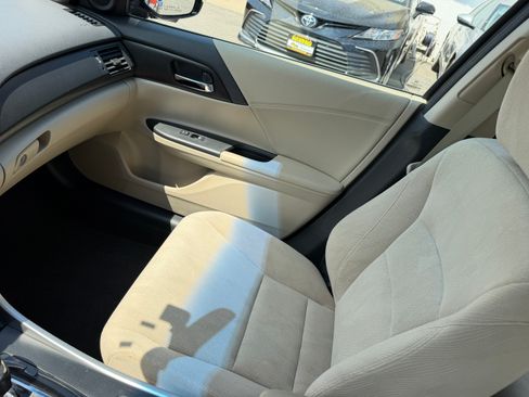 Used 2013 Honda Accord EX Sedan image 13