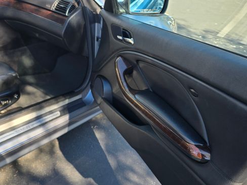 Used 2006 BMW 330Ci image 19