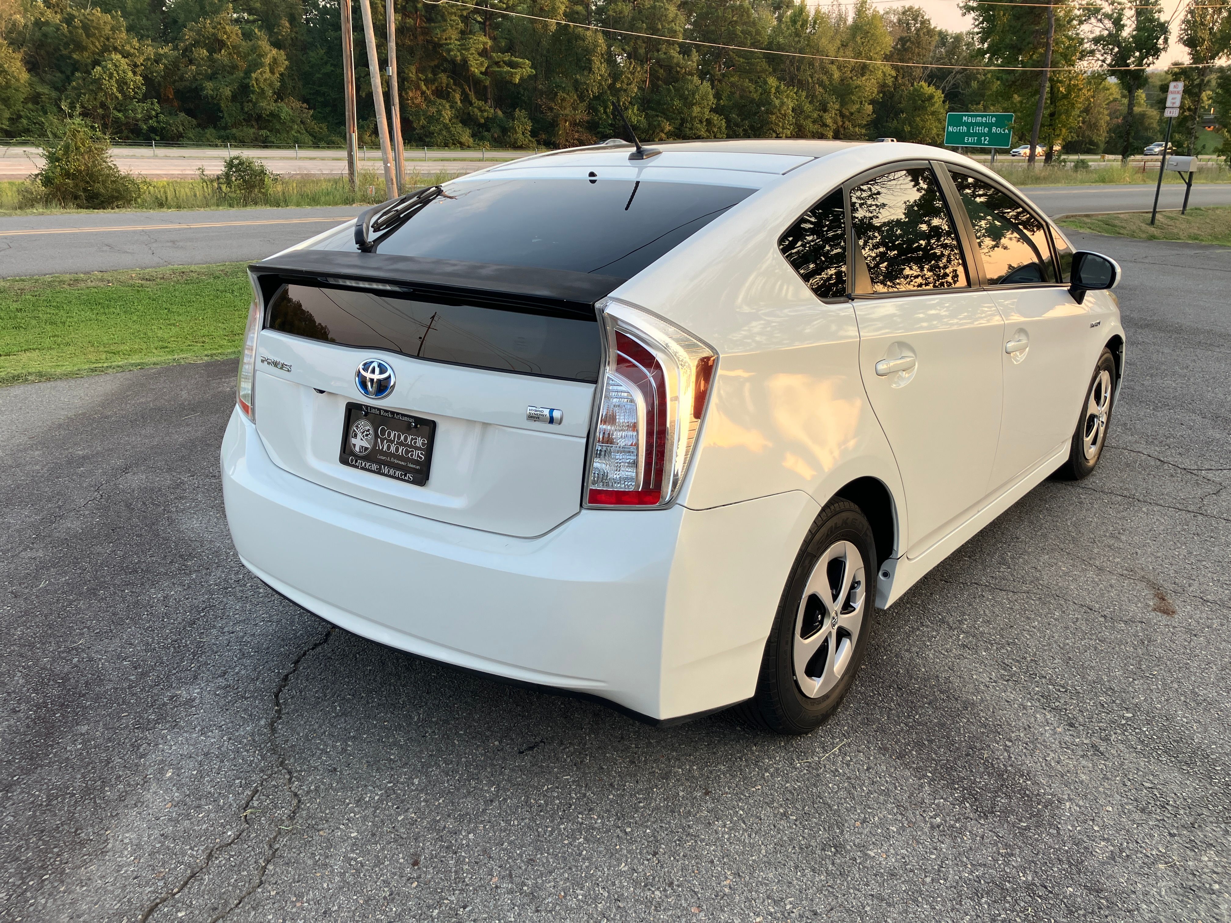 Used 2012 Toyota Prius Three Touring Hatchback 4D FWD image 4