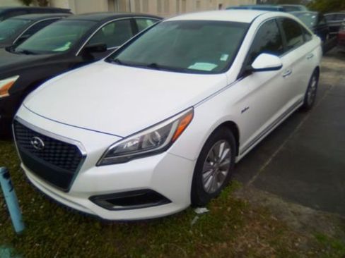 Used 2016 Hyundai Sonata Hybrid FWD image 12