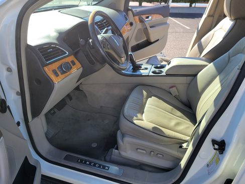 Used 2013 Lincoln MKX image 14