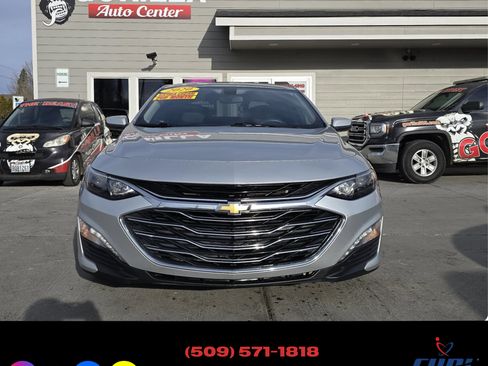 Used 2020 Chevrolet Malibu LT image 2