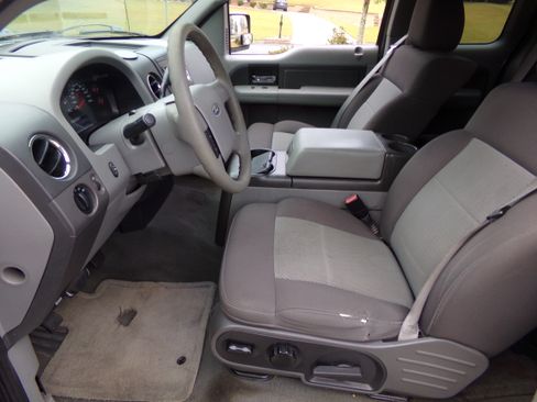 Used 2006 Ford F150 XLT image 10
