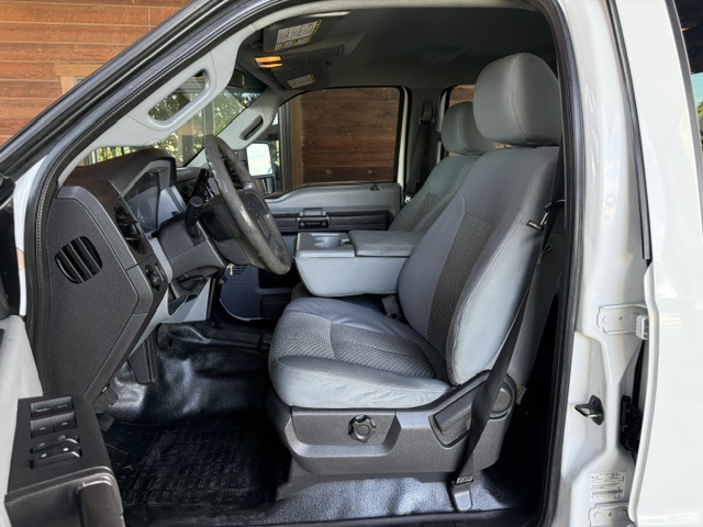 Used 2015 Ford F250 4x4 Crew Cab Super Duty image 10