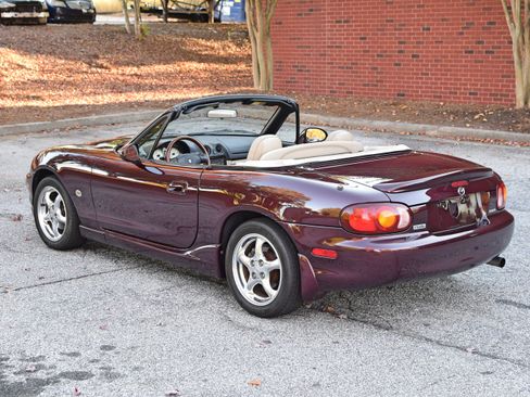 Used 2000 MAZDA MX-5 Miata Special Edition image 8