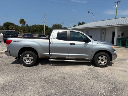 Used 2011 Toyota Tundra 2WD Double Cab image 3