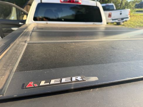 Used 2021 Chevrolet Colorado 2WD Extended Cab LT image 13