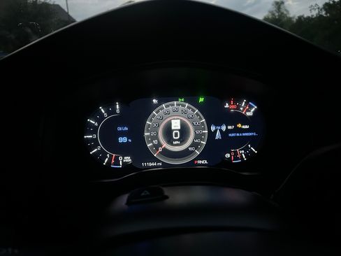 Used 2017 Cadillac Escalade 2WD Platinum image 13