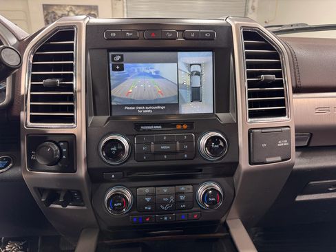 Used 2017 Ford F350 Platinum image 22