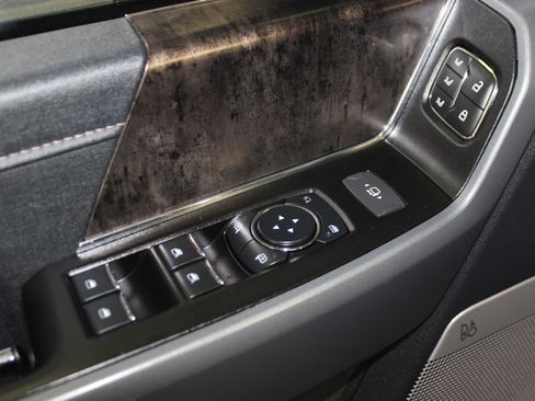 Used 2023 Ford F250 Lariat image 29