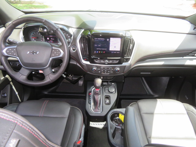 Used 2022 Chevrolet Traverse FWD RS image 24