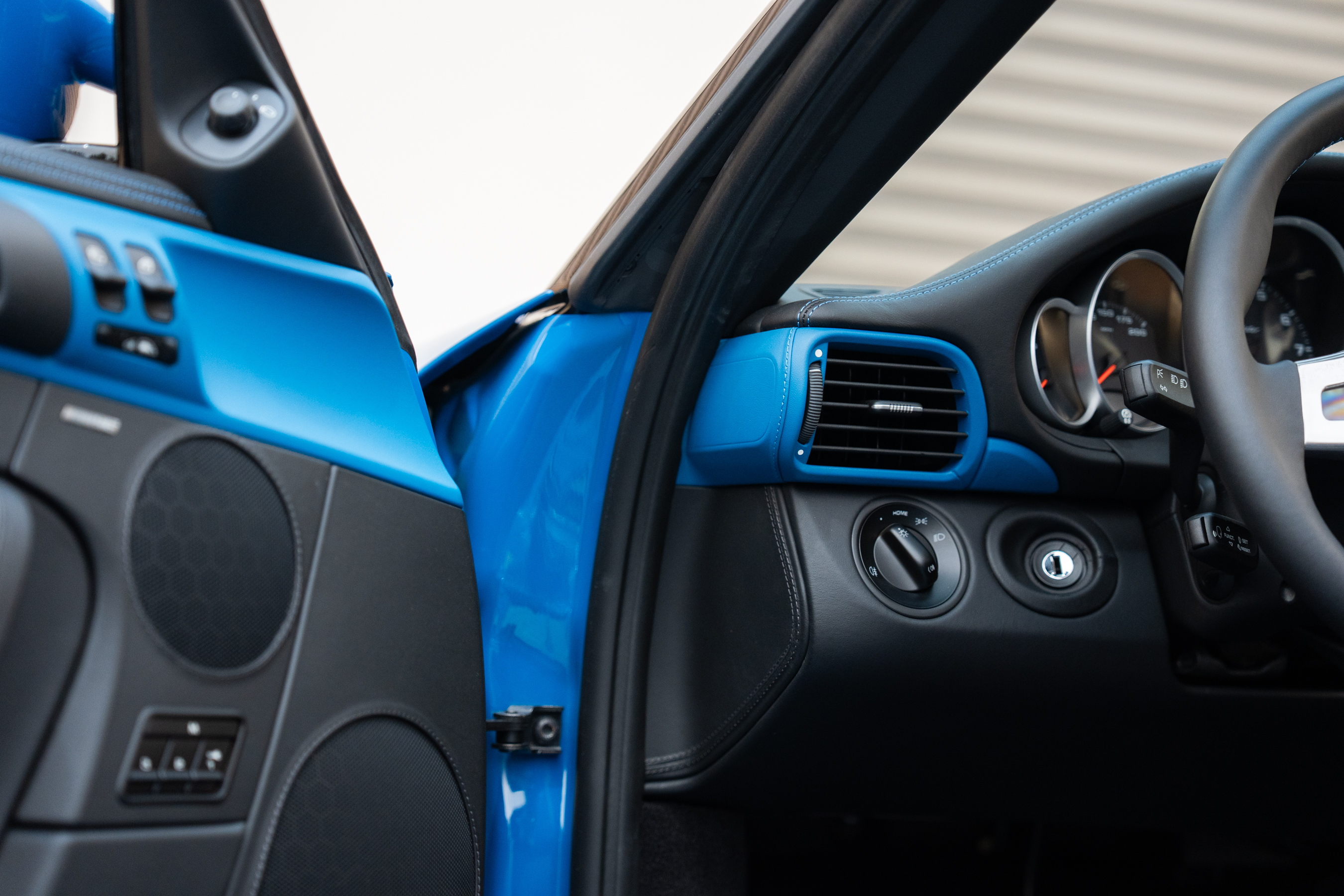 Used 2011 Porsche 911 Speedster RWD image 69