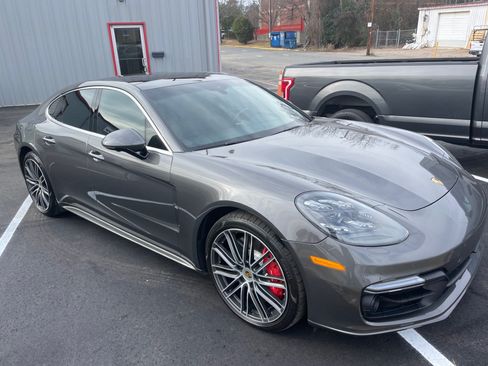 Used 2017 Porsche Panamera Turbo image 1