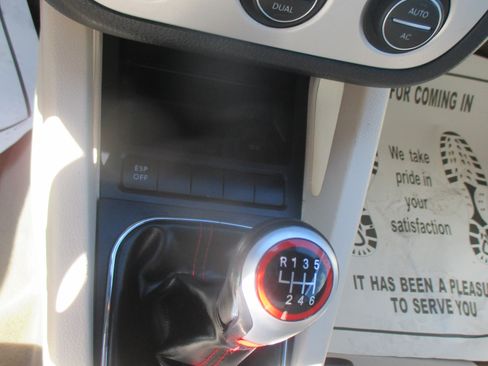 Used 2009 Volkswagen Eos Komfort FWD image 5