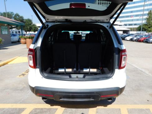 Used 2014 Ford Explorer XLT image 8