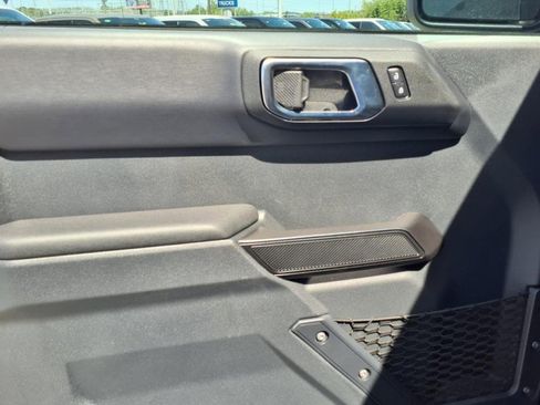 New 2025 Ford Bronco Badlands image 5