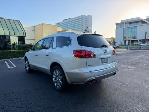 Used 2011 Buick Enclave 2WD CXL image 3