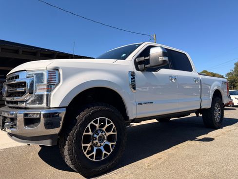 Used 2022 Ford F250 Super Duty Platinum image 1