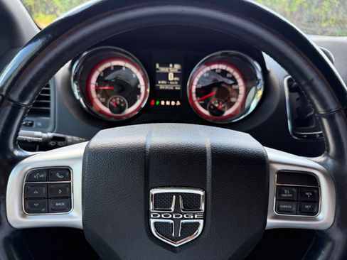 Used 2019 Dodge Grand Caravan GT FWD image 3