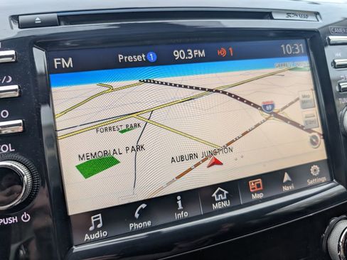 Used 2017 Nissan Murano S image 11