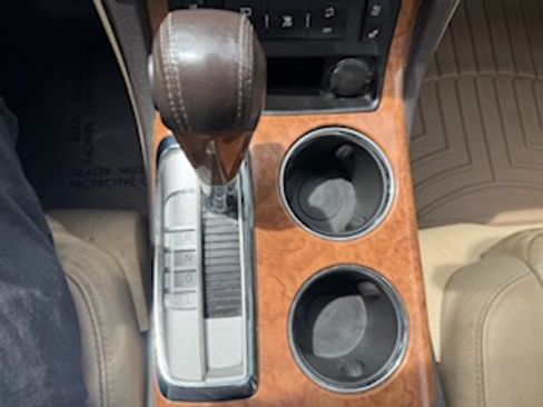 Used 2012 Buick Enclave Premium image 32