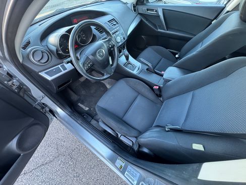 Used 2010 MAZDA MAZDA3 i Touring image 15