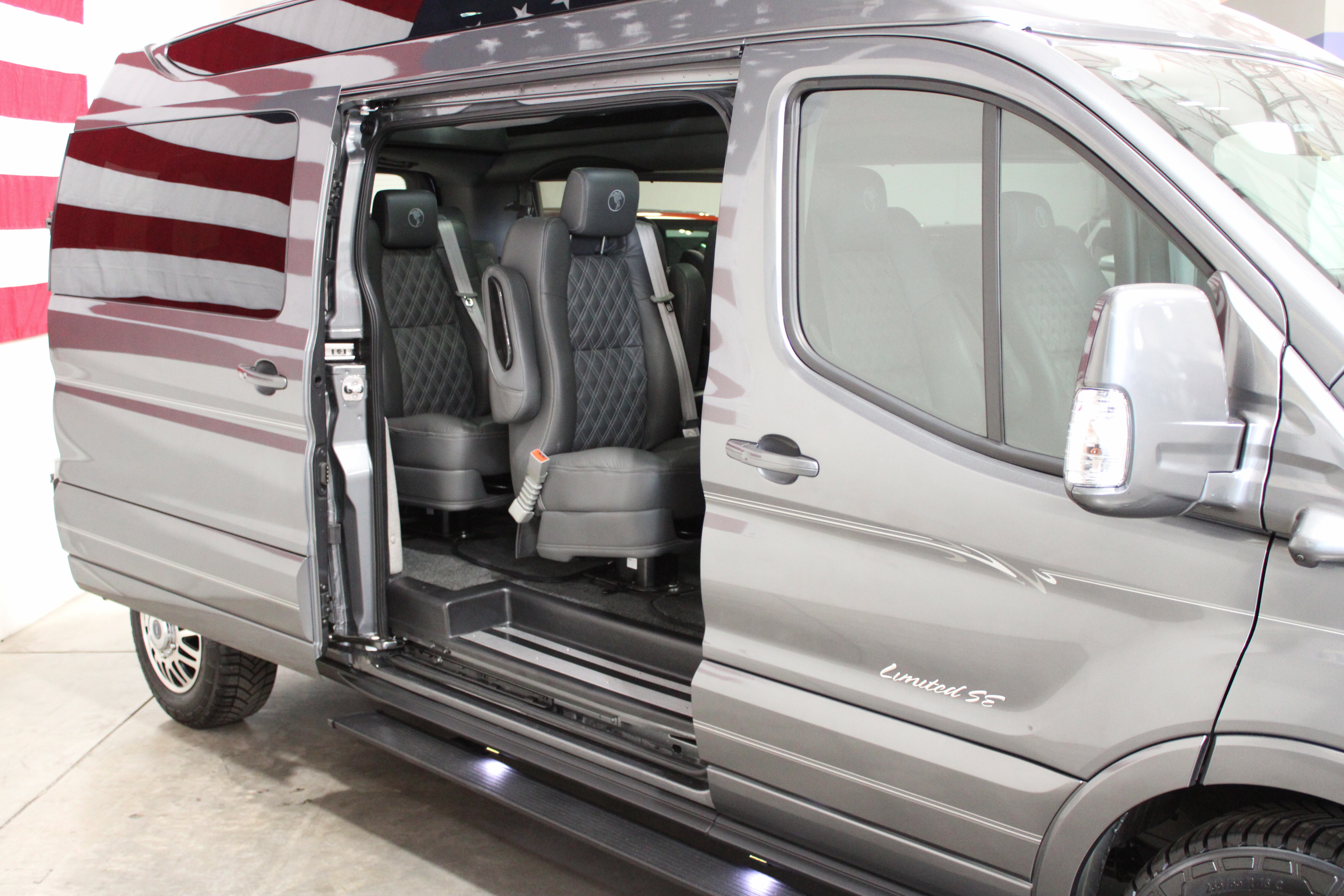 Used 2025 Ford Transit 150 Low Roof AWD image 4