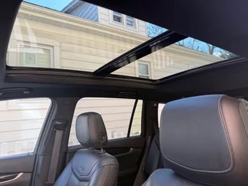 Used 2020 Cadillac XT6 Premium Luxury image 15