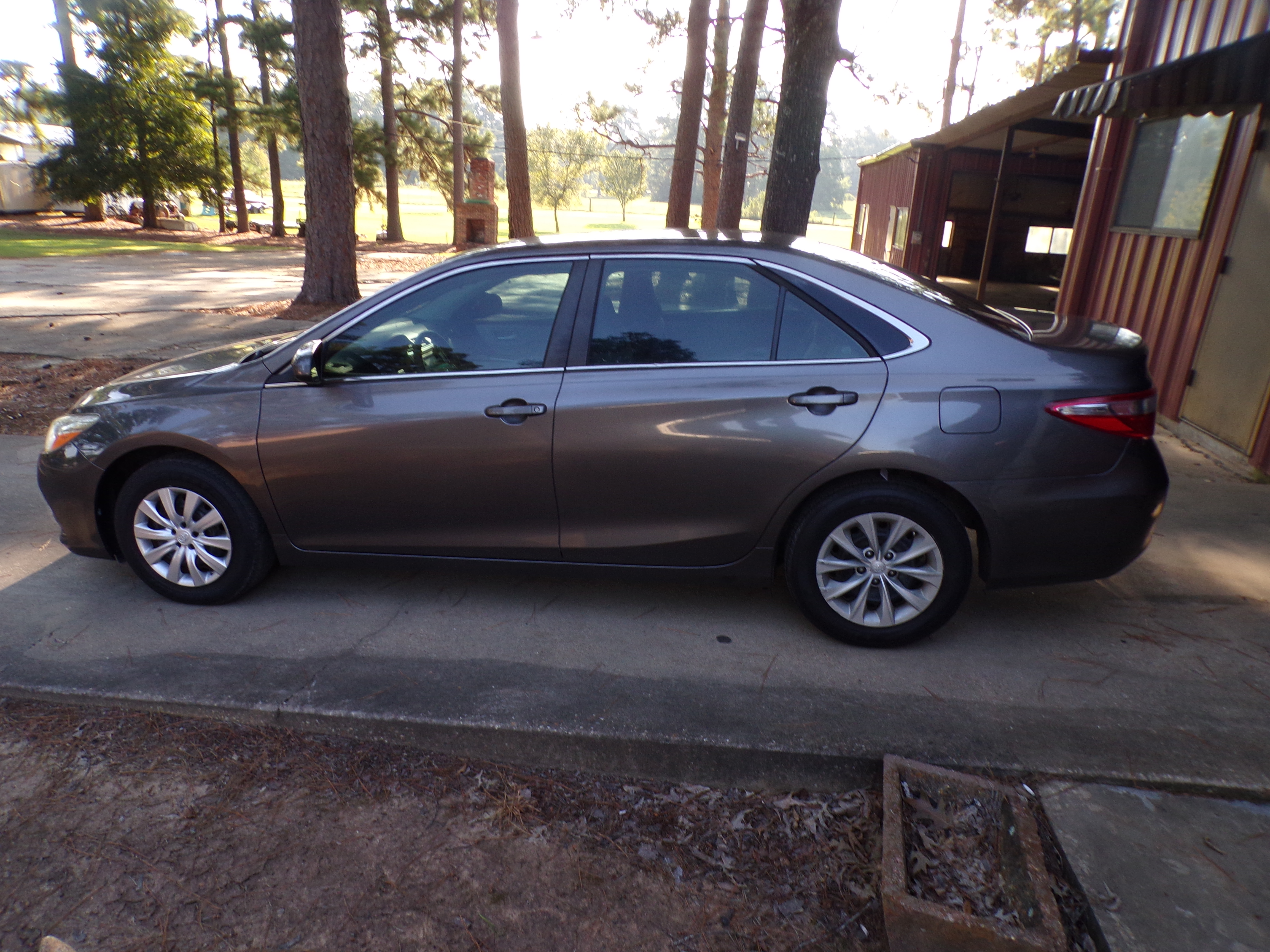 Used 2017 Toyota Camry LE Sedan 4D FWD image 8