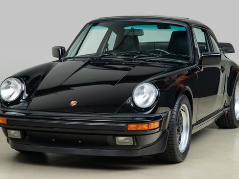 Used 1987 Porsche 911 Carrera Coupe RWD image 2
