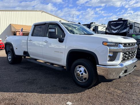 Used 2022 Chevrolet Silverado 3500 LS image 3
