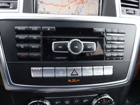 Used 2016 Mercedes-Benz GL 450 image 32