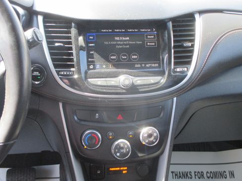 Used 2019 Chevrolet Trax LT AWD/4WD image 5
