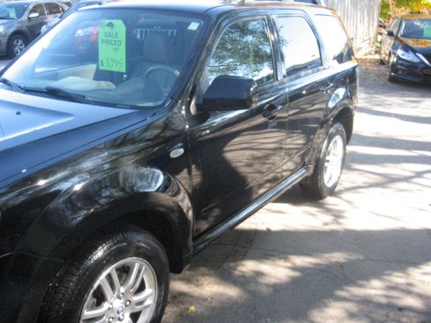 Used 2009 Mercury Mariner Premier image 1