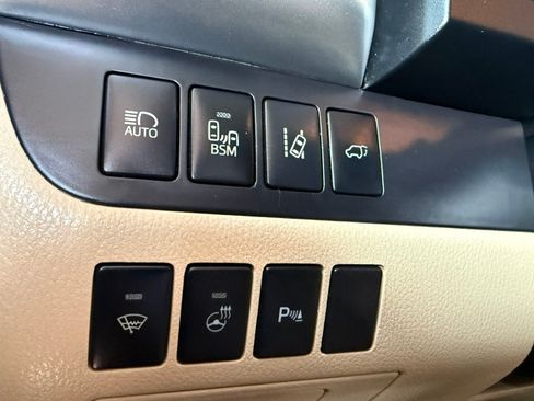 Used 2015 Toyota Highlander AWD Limited V6 image 16