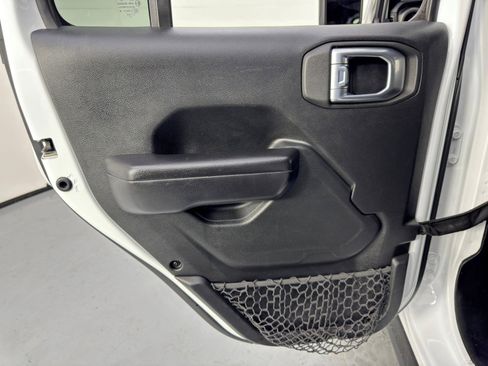 Used 2021 Jeep Wrangler Unlimited Willys image 38