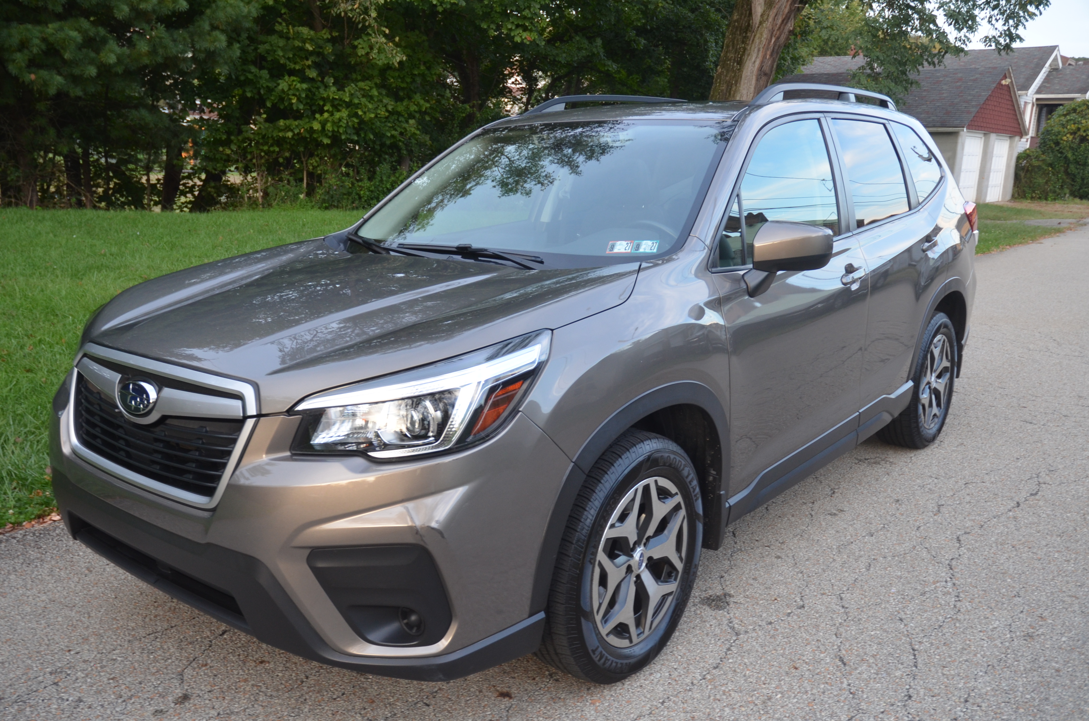 Used 2019 Subaru Forester Premium AWD/4WD image 2