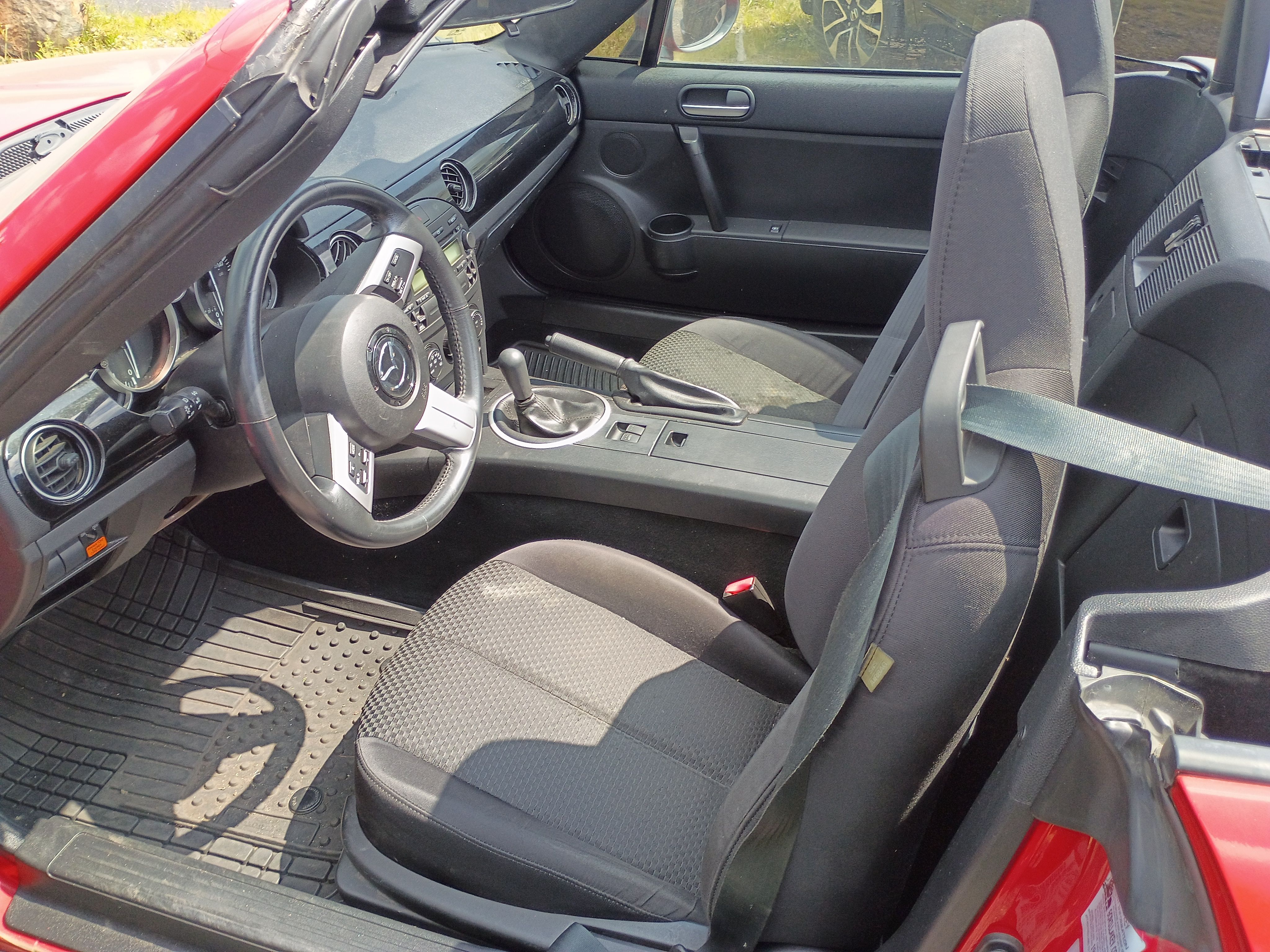 Used 2006 MAZDA MX-5 Miata UNAVAIL RWD image 8