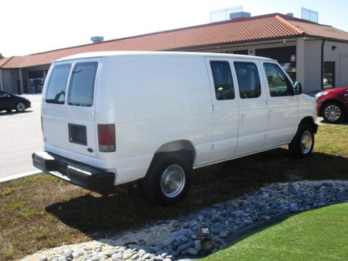 Used 2004 Ford E-250 and Econoline 250 image 4
