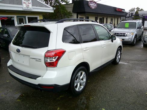 Used 2014 Subaru Forester 2.5i Limited image 4