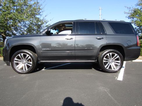 Used 2020 GMC Yukon Denali image 1