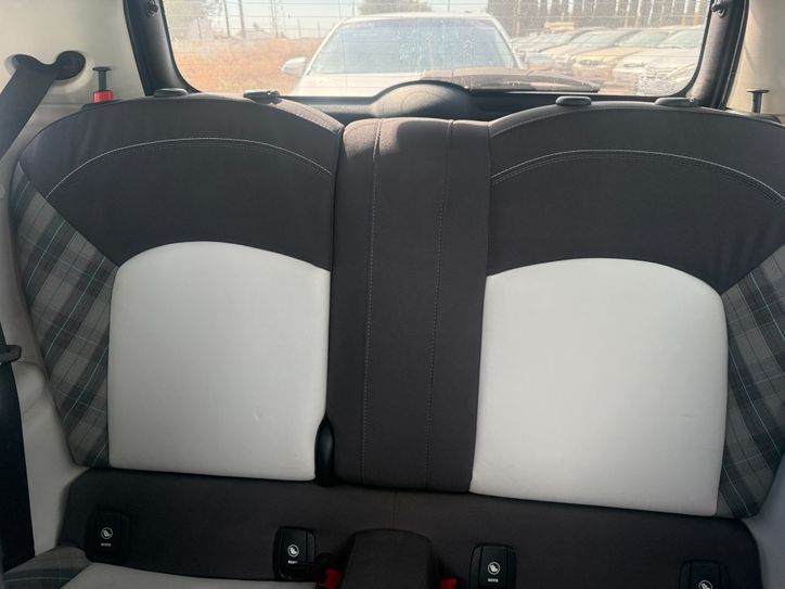 Used 2015 MINI Cooper S 2-Door Hardtop FWD image 9