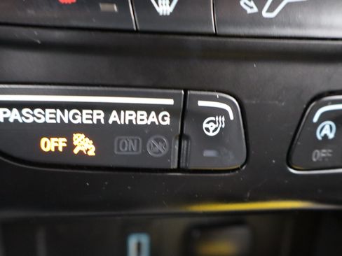 Used 2019 Ford Escape Titanium image 32