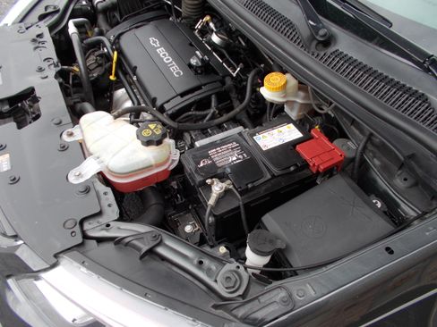 Used 2017 Chevrolet Sonic LS image 14