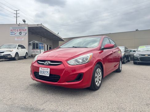Used 2015 Hyundai Accent GLS Sedan FWD image 2