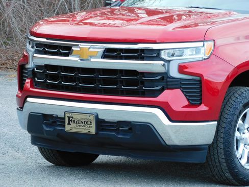 Used 2024 Chevrolet Silverado 1500 LT Z71 image 11