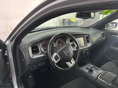 Used 2013 Dodge Charger SXT image 15