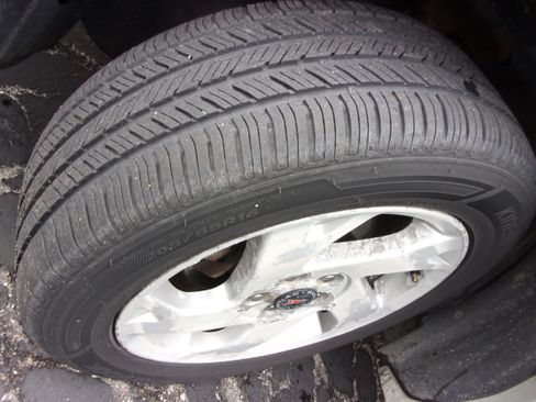 Used 2003 Pontiac Vibe image 13