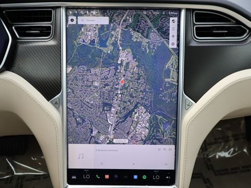 Used 2017 Tesla Model S 75D image 17